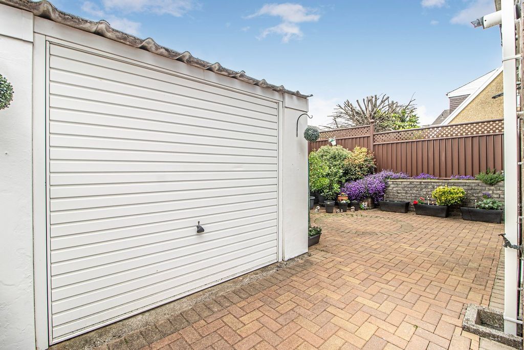 Property photo 3 of 29