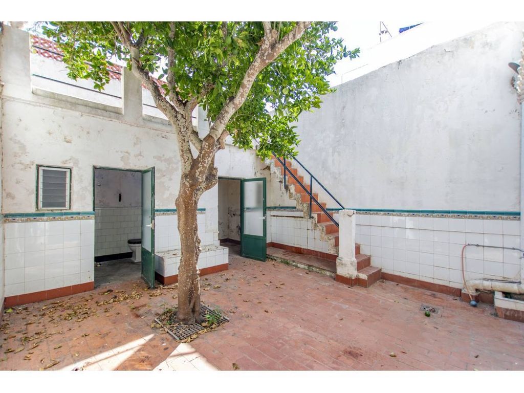 Property photo 1 of 30