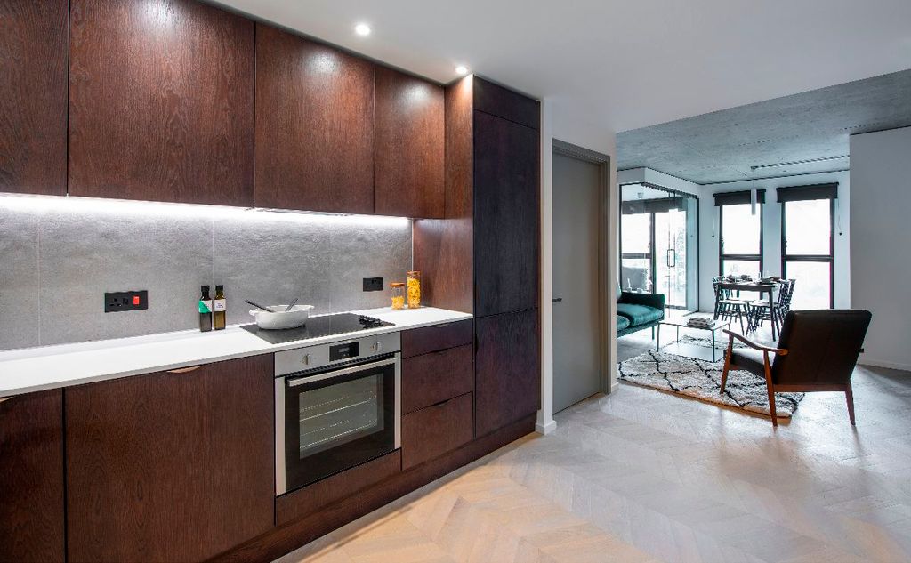 Property photo 3 of 24