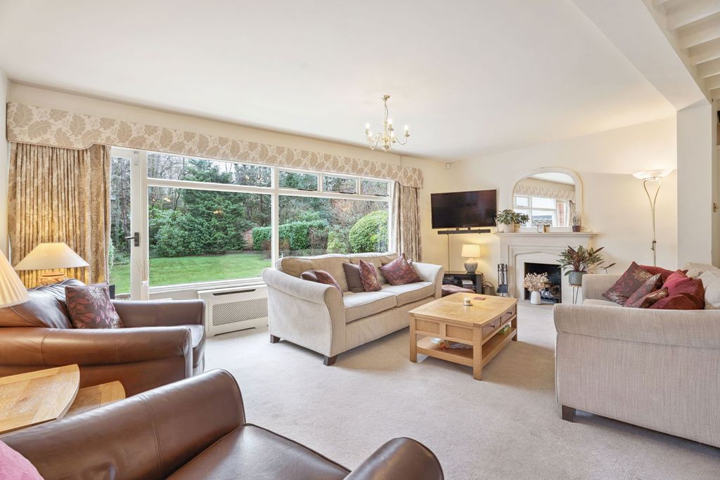 Property photo 2 of 19