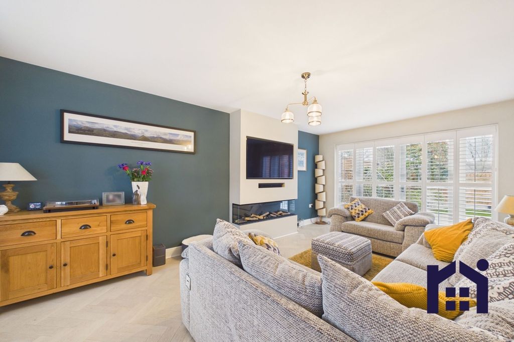 Property photo 3 of 26 Living Room