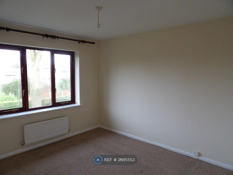 Property photo 3 of 9 Bedroom 1