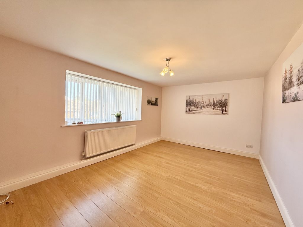 Property photo 2 of 13 Img_7554