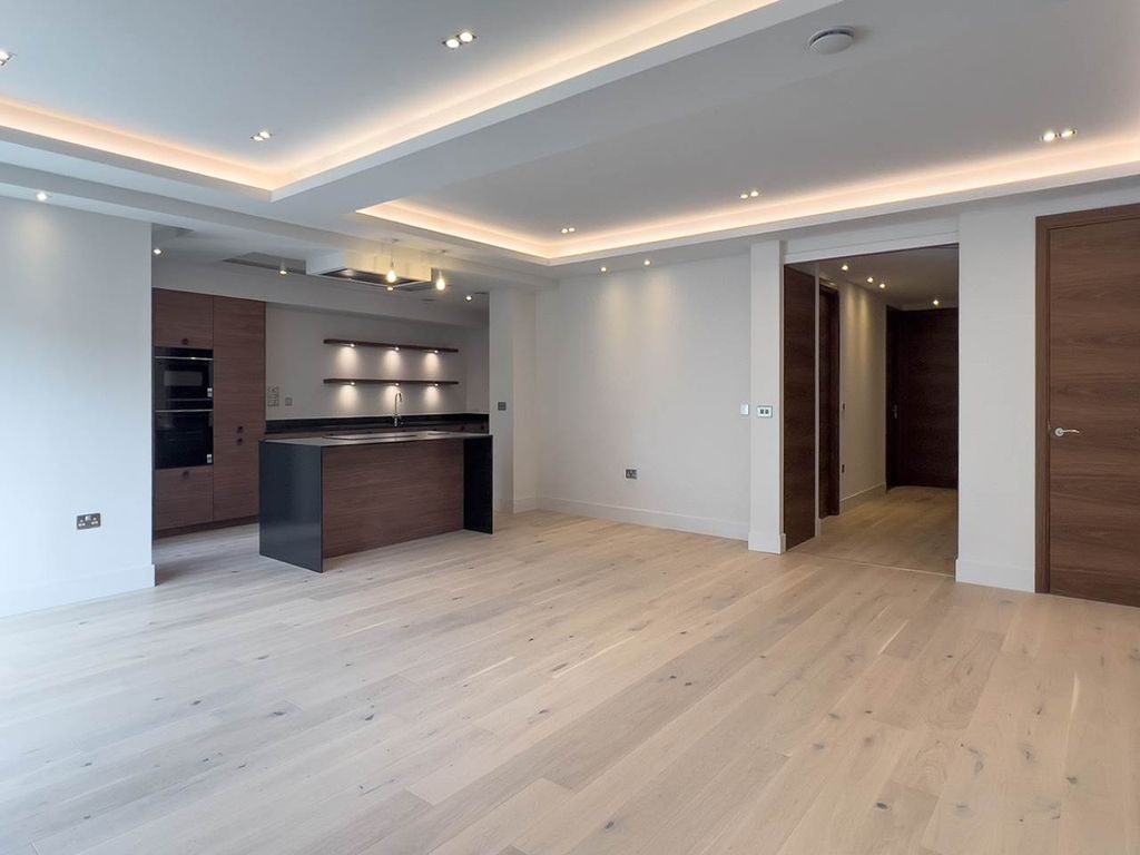 Property photo 3 of 17 Vv-Mid-Apartment 12-Living B