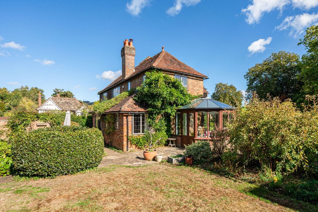 Property photo 3 of 33