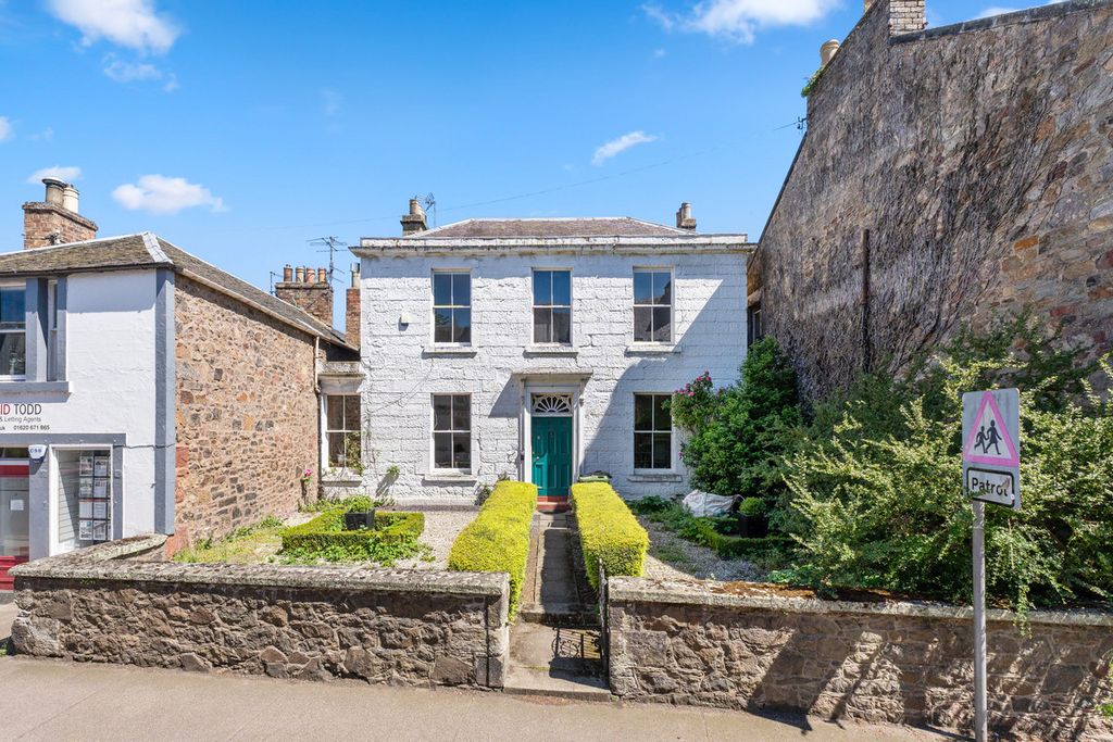 Property photo 1 of 38