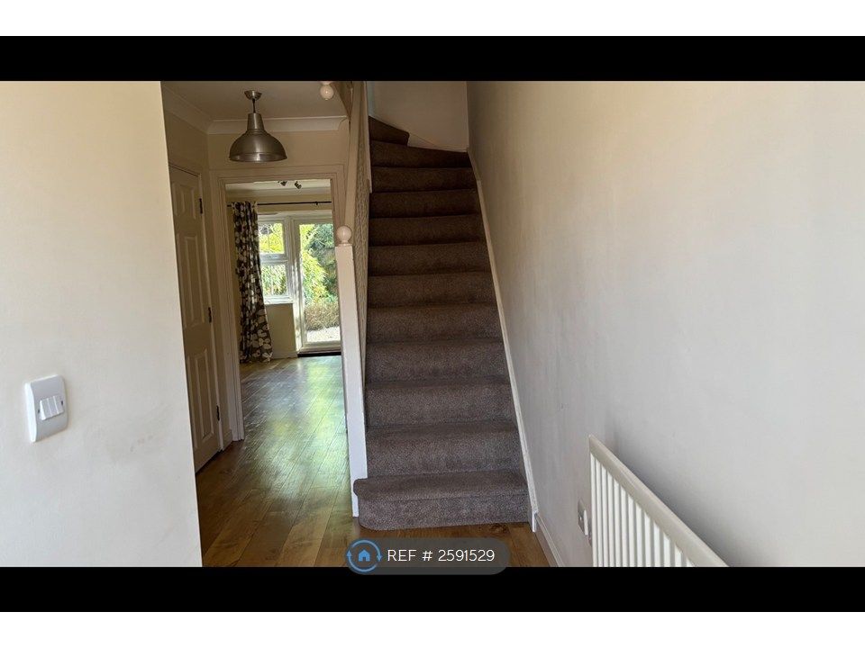 Property photo 3 of 22 Ground Floor Hallway