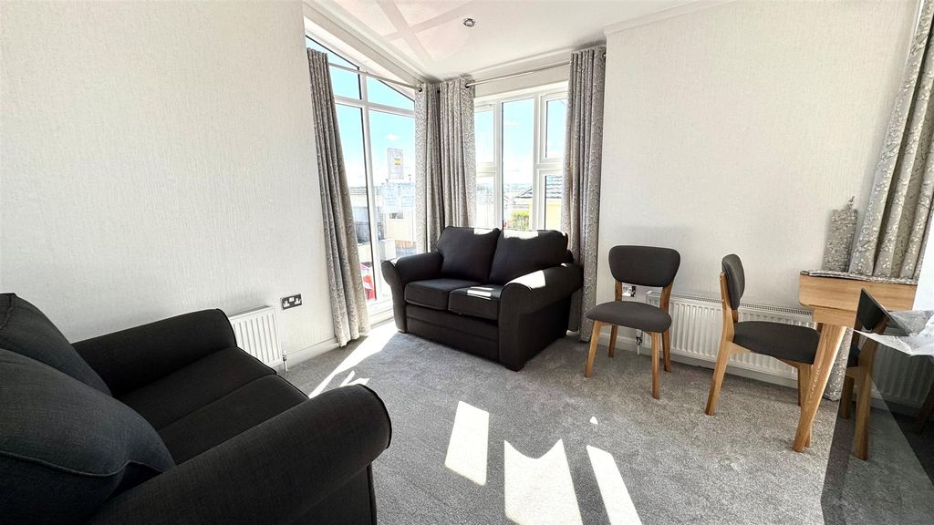 Property photo 3 of 14 9.Jpg