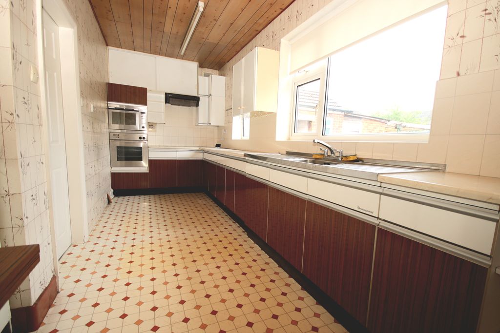 Property photo 3 of 11 Img_1530