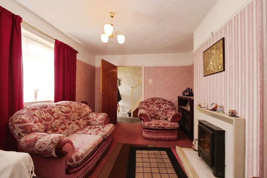 Property photo 3 of 21 Pbox-Img.Jpg