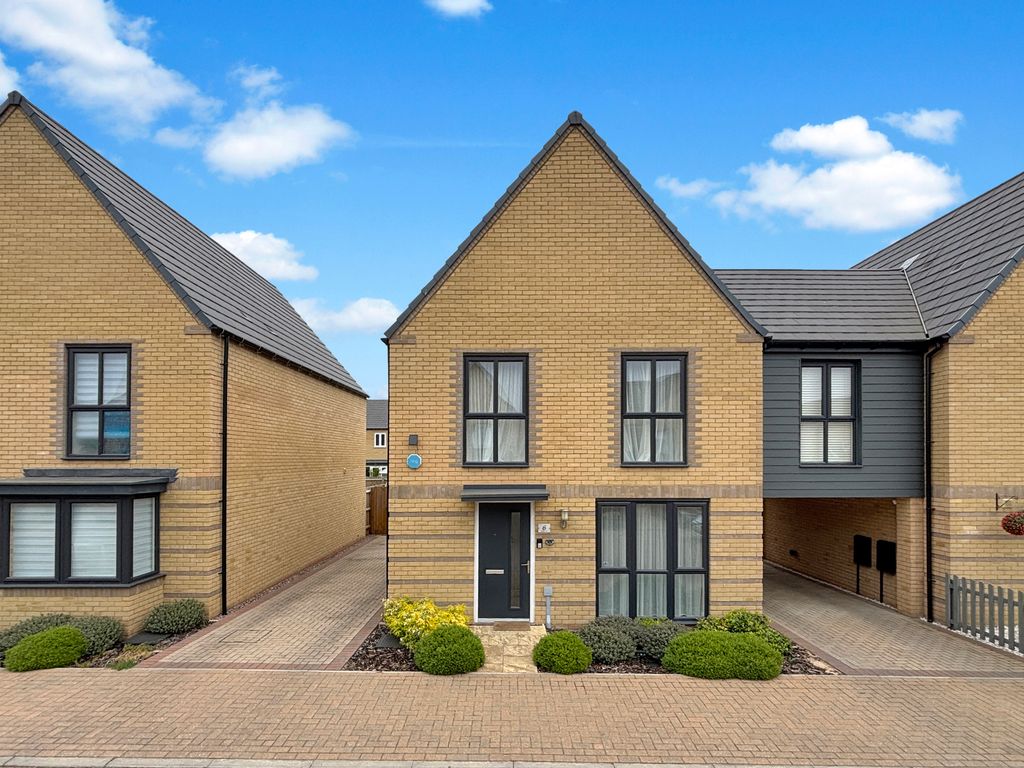 Property photo 1 of 18 038987F687A84359Acd083F463794F8E0c57Ad4d