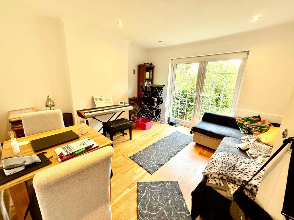 Property photo 3 of 12 Photo 12