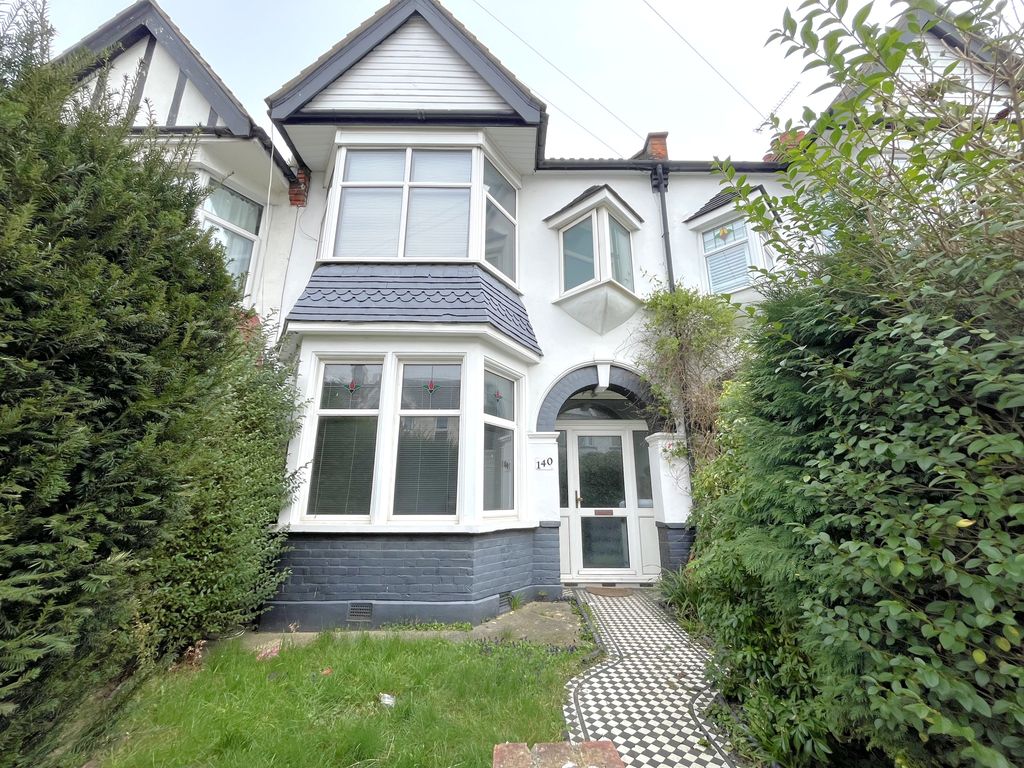 Property photo 1 of 5