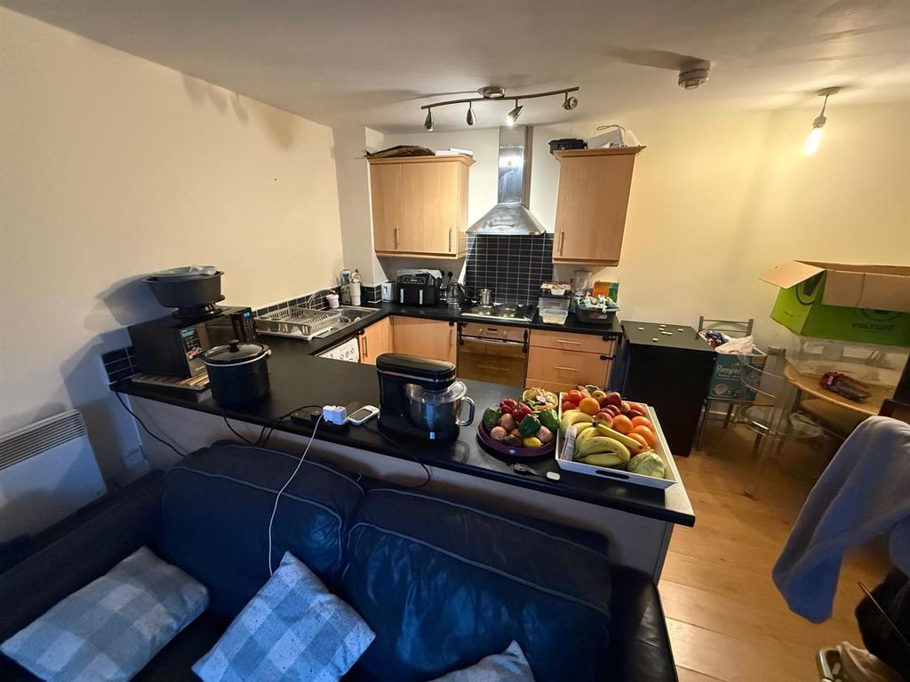 Property photo 3 of 8