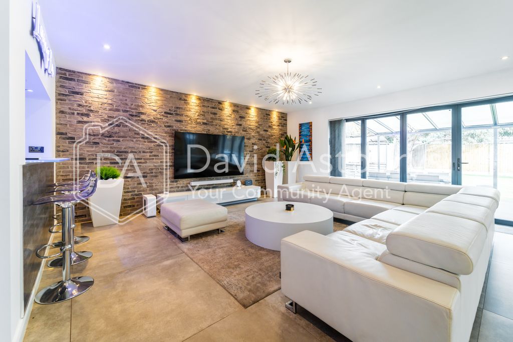 Property photo 2 of 32 Ndb00482