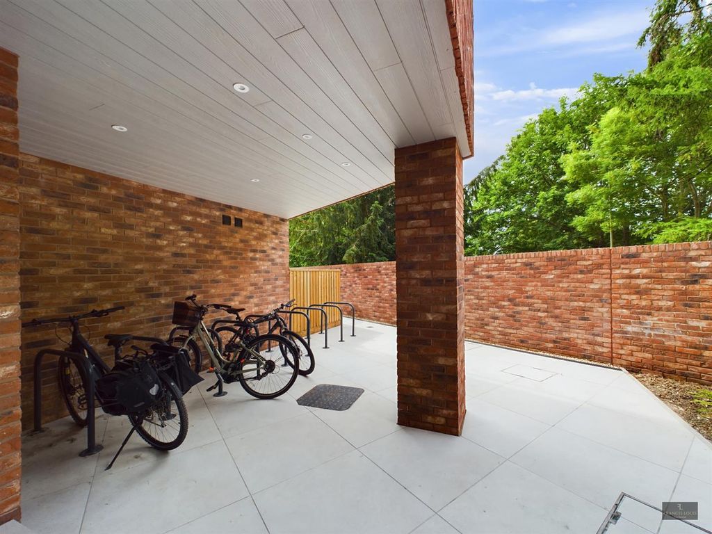 Additional image 11 of 2 bed flat for sale2 Barnfield Gate, Exeter EX1
