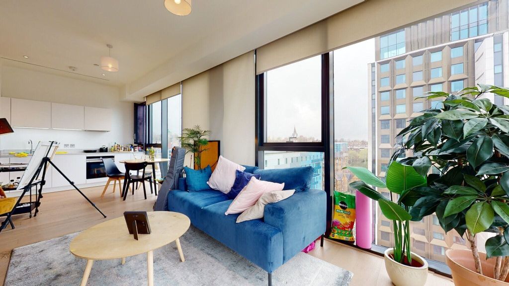 Property photo 1 of 16 Living Room