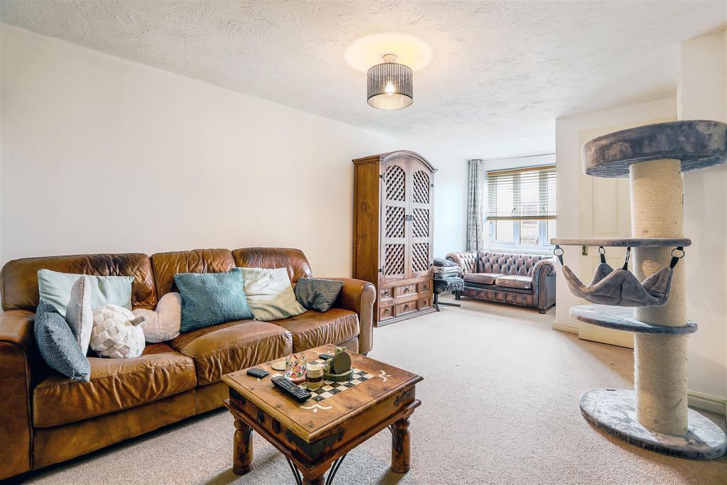 Property photo 2 of 13 Untitleddp.Jpg