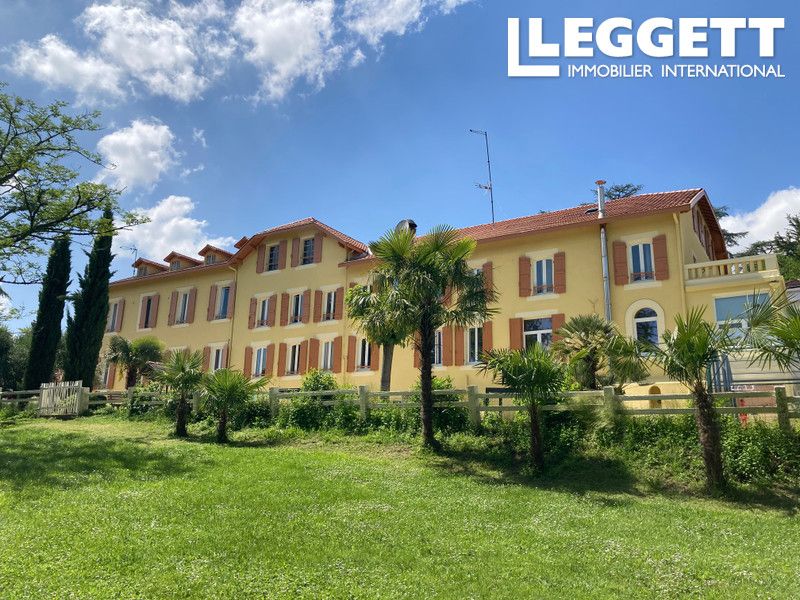 Property photo 1 of 10