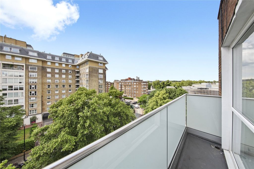 Property photo 3 of 12