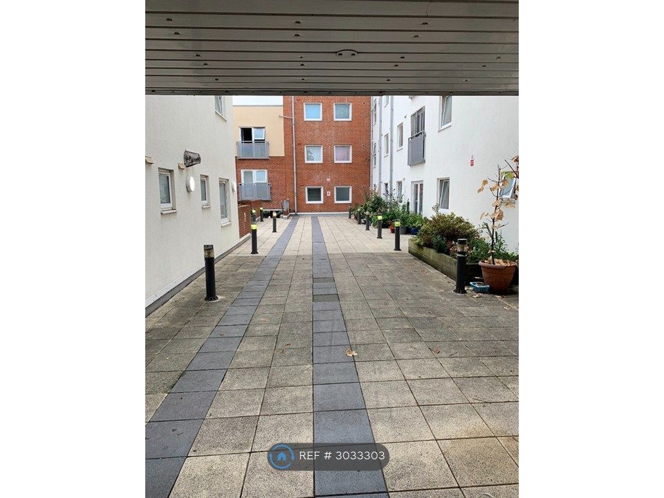 Property photo 1 of 12 Courtyard