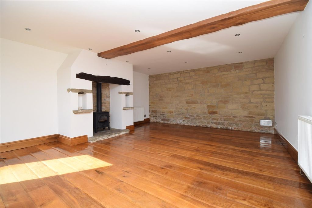 Property photo 2 of 30