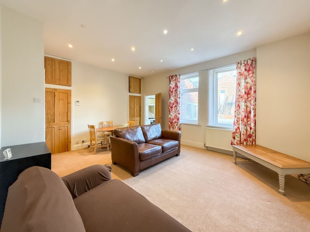 Property photo 2 of 8 Lounge/Diner