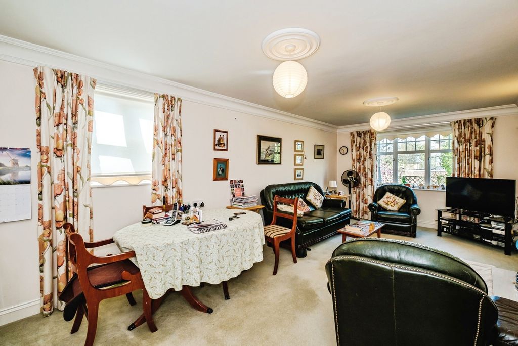 Property photo 2 of 18 Pbox-Img.Jpg