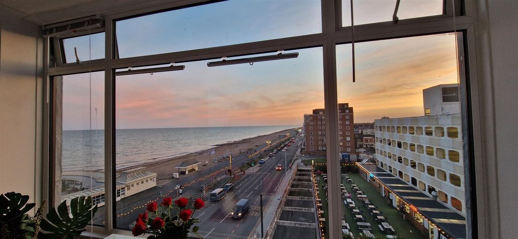 Additional image 6 of 2 bed flat to rentMarine Parade, Worthing BN11