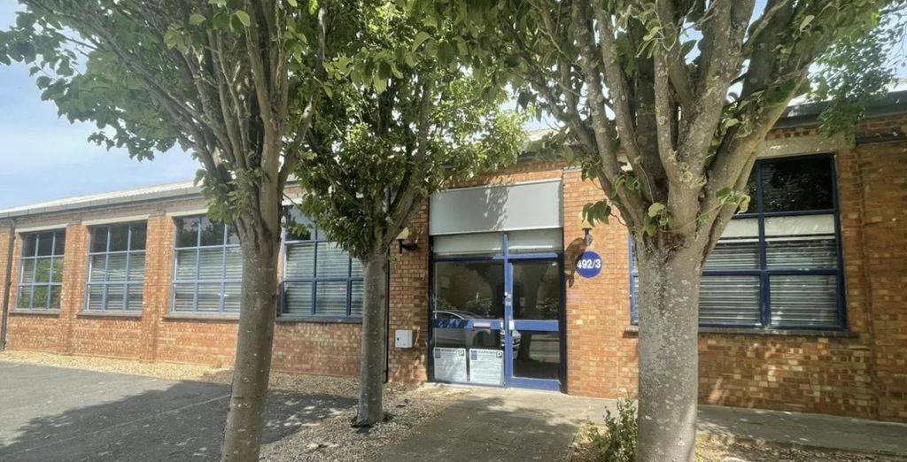 Property photo 1 of 6 492-493 Ipswich Road