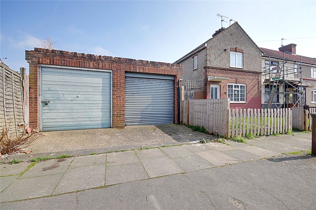 Property photo 2 of 19 Picture No. 21