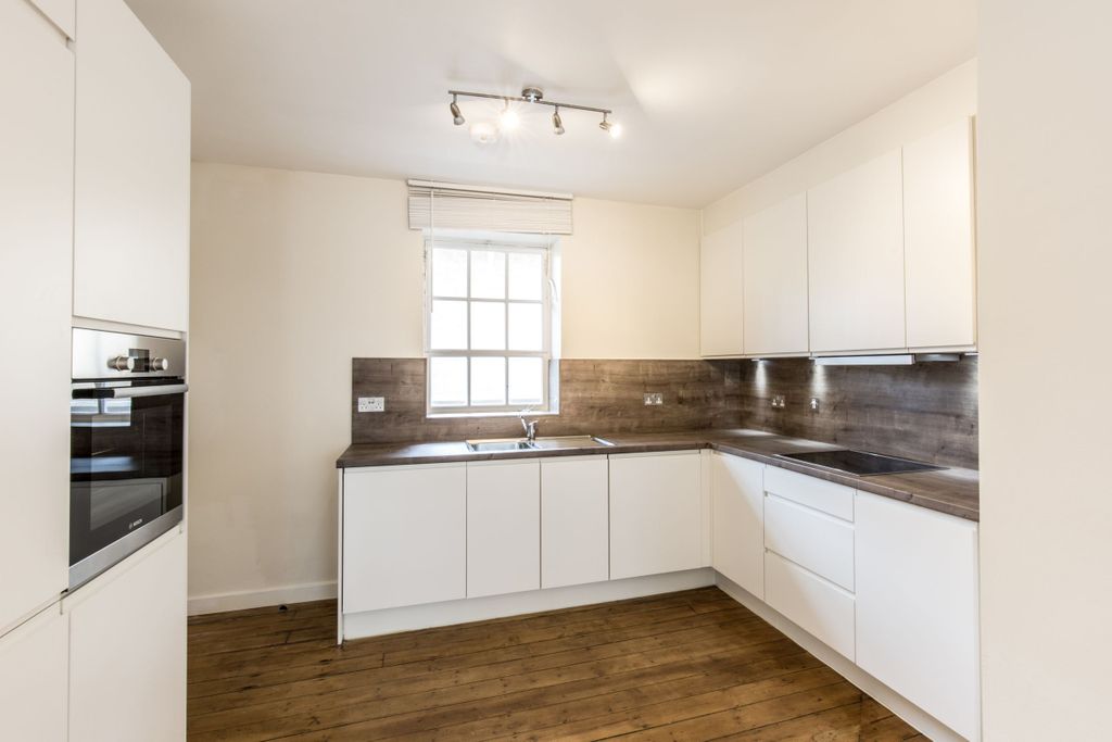 Property photo 1 of 12 Kitchen