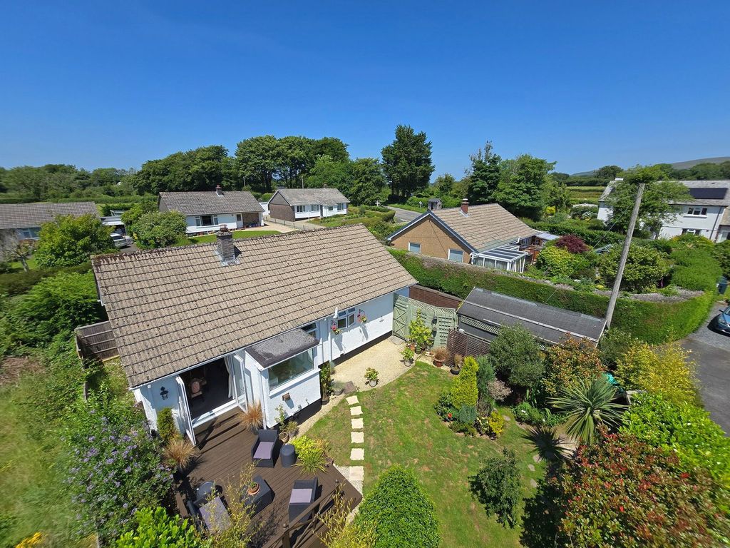 Property photo 2 of 26