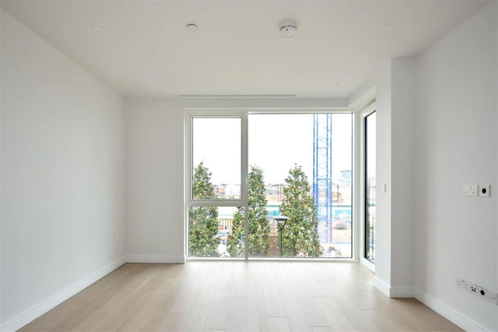 Property photo 1 of 16 (Main)