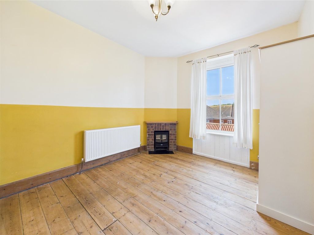 Property photo 3 of 39 Cam04116G0-Pr0170-Still011.Jpg