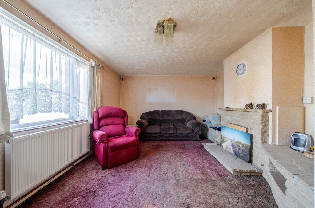 Property photo 3 of 10 1525849-20-1A0Cf2...