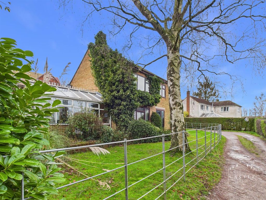 Property photo 3 of 23 Outside