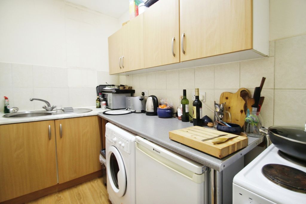 Property photo 2 of 8 24280F4c-Img_2567