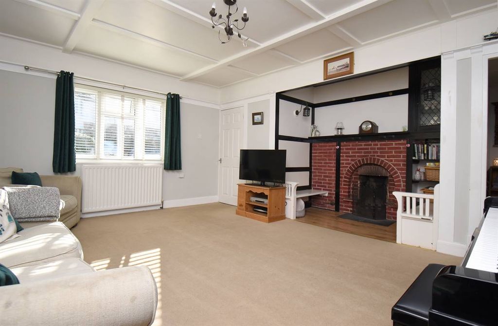 Property photo 3 of 18