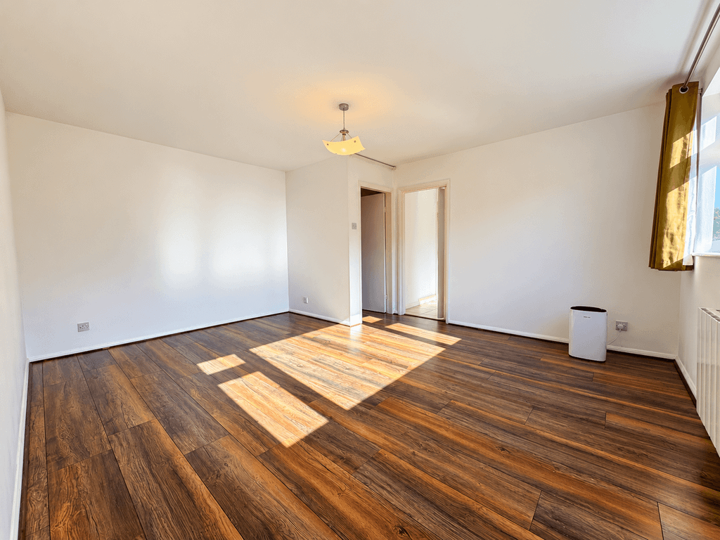 Property photo 2 of 13 Gallery