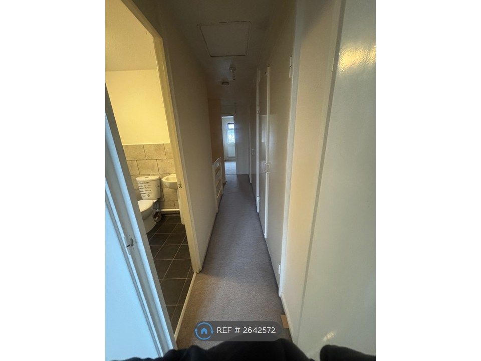 Property photo 3 of 17 Entrance