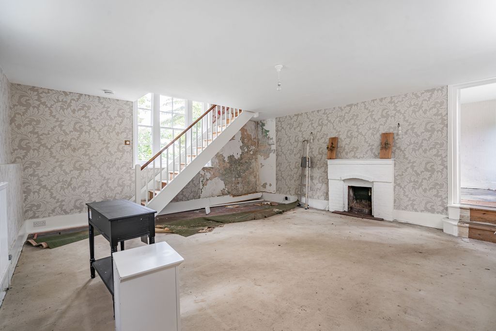Property photo 2 of 20 4_84602