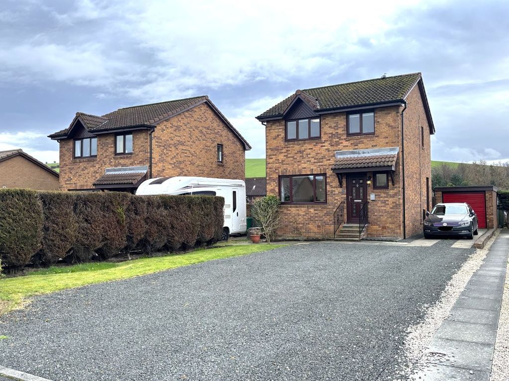 Property photo 1 of 28