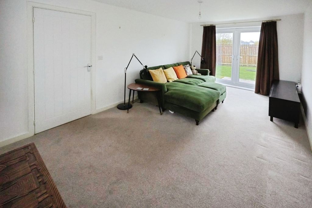 Property photo 3 of 14 Pbox-Img.Jpg