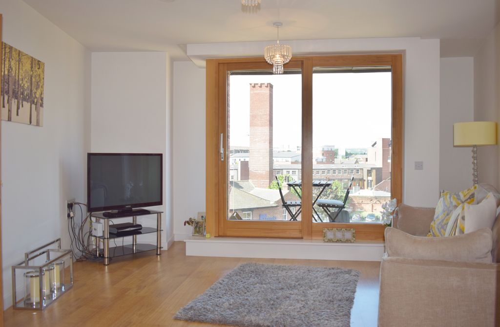 Property photo 2 of 12