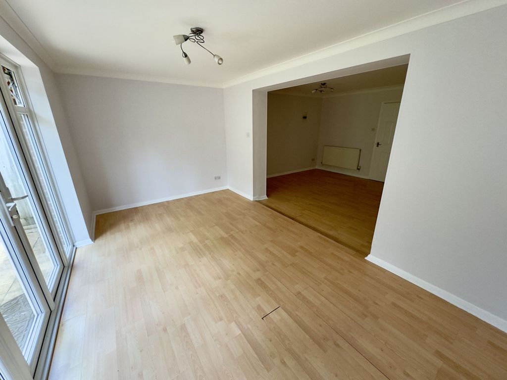 Property photo 2 of 11 Photo 2
