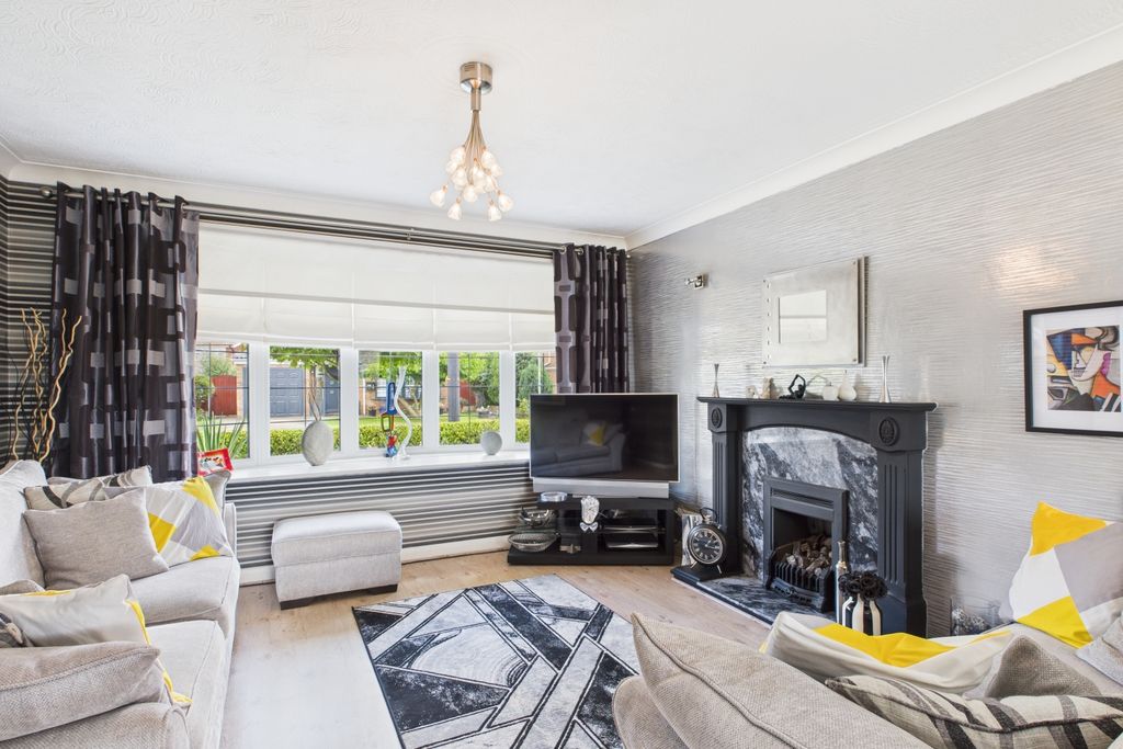 Property photo 3 of 29 Ewemove Spalding - St Andrews Road - Lounge