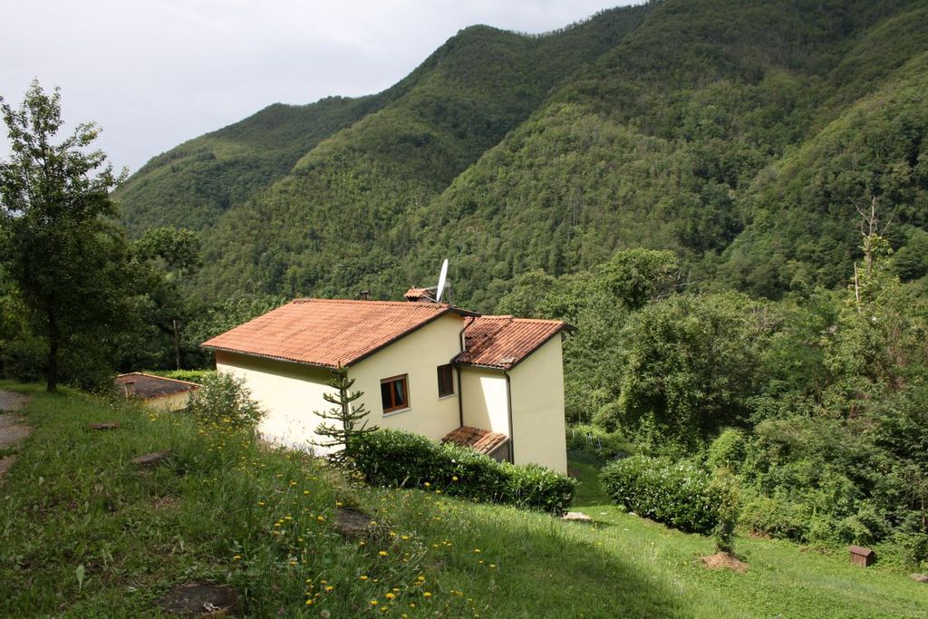 Property photo 2 of 18