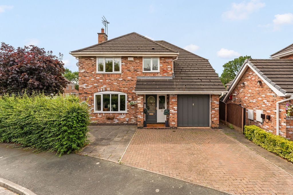 Property photo 1 of 40
