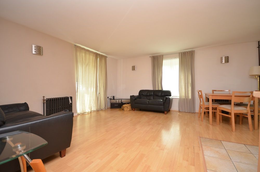 Property photo 3 of 8